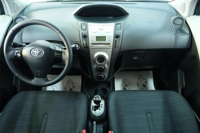 Toyota Yaris II с пробегом 2007 года, цена 699 000 рублей, 92000 км, хэтчбек, Автокод Объявления