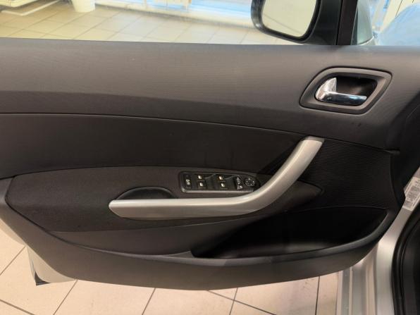 Peugeot 308 I Рестайлинг с пробегом 2011 года, цена 570 000 рублей, 126000 км, хэтчбек, Автокод Объявления