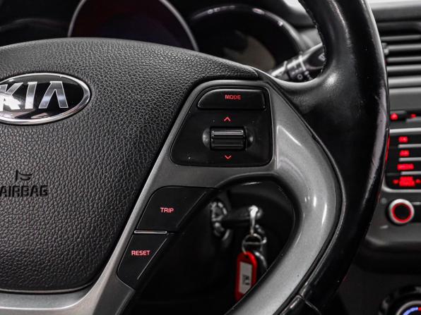 Kia Rio III Рестайлинг с пробегом 2017 года, цена 1 149 000 рублей, 123844 км, седан, Автокод Объявления