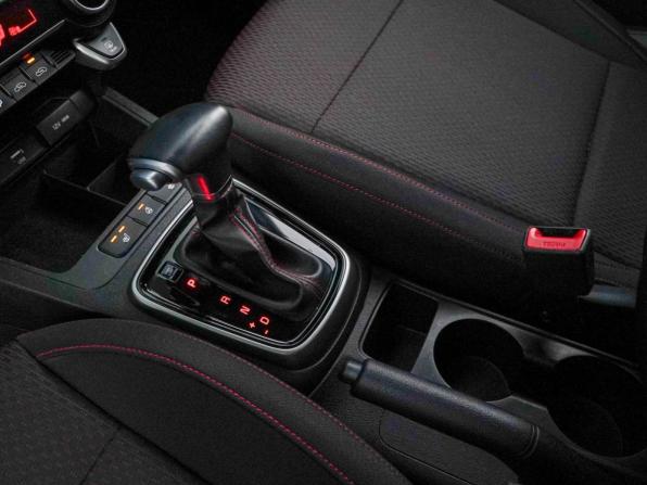Kia Rio IV Рестайлинг с пробегом 2021 года, цена 1 867 900 рублей, 100653 км, хэтчбек, Автокод Объявления
