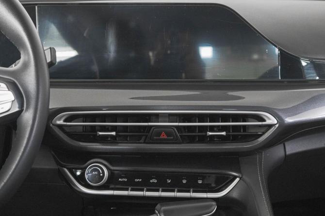 Changan Eado Plus с пробегом 2023 года, цена 1 459 000 рублей, 120000 км, седан, Автокод Объявления