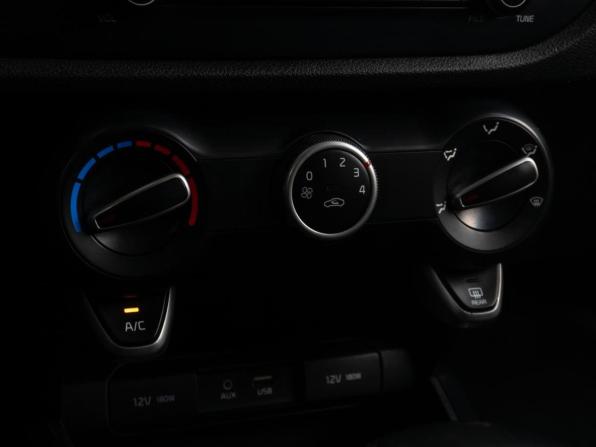 Kia Rio IV с пробегом 2018 года, цена 1 239 000 рублей, 228469 км, хэтчбек, Автокод Объявления