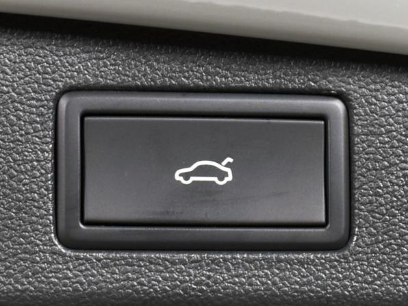 Volkswagen Tiguan III (China Market) с пробегом 2026 года, цена 4 749 995 рублей, 40 км, внедорожник, Автокод Объявления