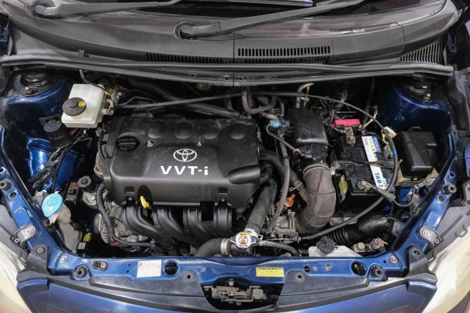 Toyota Ist I Рестайлинг с пробегом 2005 года, цена 499 000 рублей, 262985 км, хэтчбек, Автокод Объявления