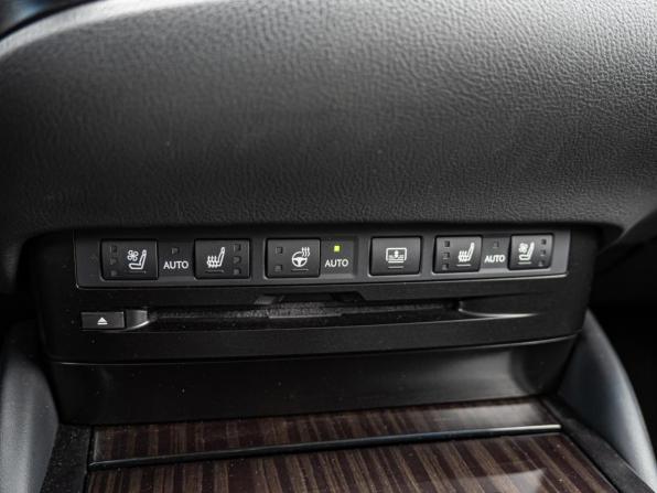 Lexus ES VII с пробегом 2018 года, цена 3 120 000 рублей, 137486 км, седан, Автокод Объявления