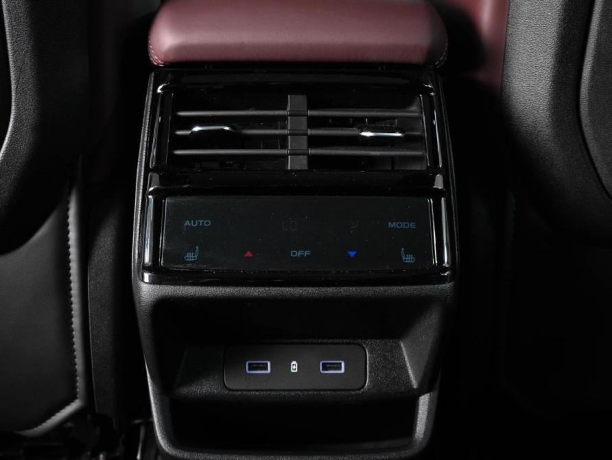 Geely Monjaro I Ростов-на-Дону  - изображение 27