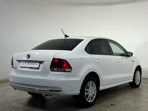 Volkswagen Polo V Рестайлинг с пробегом 2017 года, цена 1 050 000 рублей, 100656 км, седан, Автокод Объявления