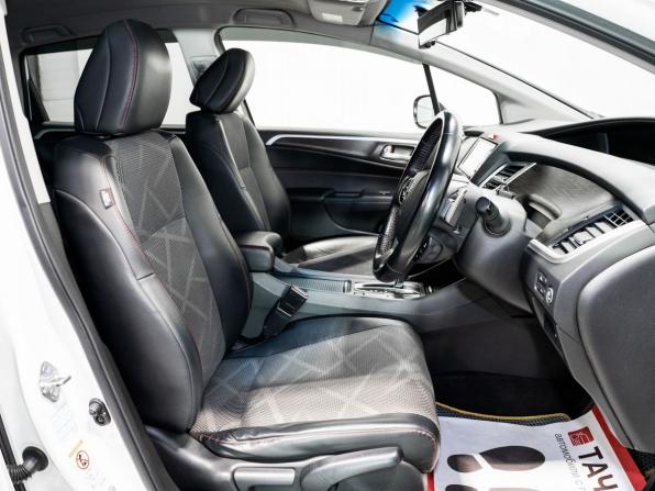 Honda Jade I с пробегом 2015 года, цена 1 330 000 рублей, 171900 км, компактвэн, Автокод Объявления