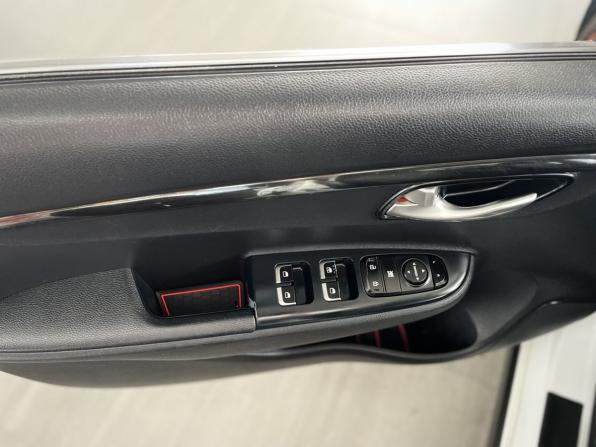 Kia Rio IV с пробегом 2019 года, цена 1 279 900 рублей, 134000 км, хэтчбек, Автокод Объявления