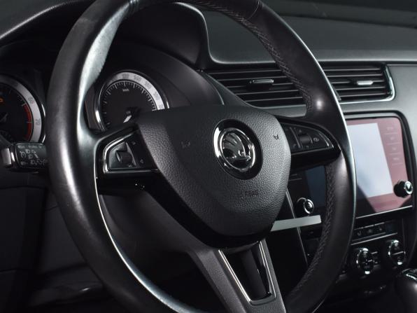 Skoda Octavia III (A7) с пробегом 2017 года, цена 1 720 995 рублей, 127959 км, лифтбек, Автокод Объявления