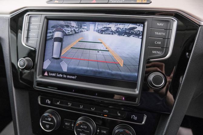 Volkswagen Passat B8 с пробегом 2016 года, цена 1 499 000 рублей, 121000 км, универсал, Автокод Объявления