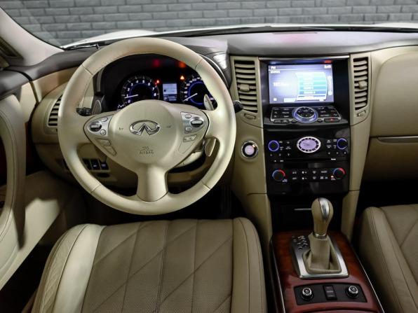 Infiniti QX70 с пробегом 2014 года, цена 1 995 000 рублей, 162476 км, внедорожник, Автокод Объявления