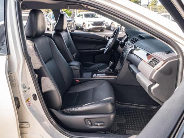 Toyota Camry VII (XV50) Рестайлинг с пробегом 2016 года, цена 1 995 000 рублей, 173391 км, седан, Автокод Объявления