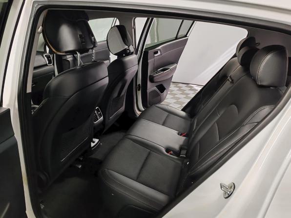 Kia Sportage IV Рестайлинг с пробегом 2018 года, цена 2 229 000 рублей, 74971 км, внедорожник, Автокод Объявления