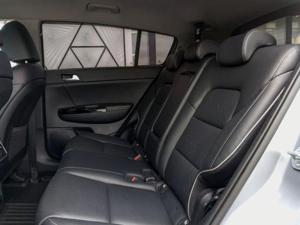 Kia Sportage IV Рестайлинг с пробегом 2021 года, цена 2 449 000 рублей, 101275 км, внедорожник, Автокод Объявления
