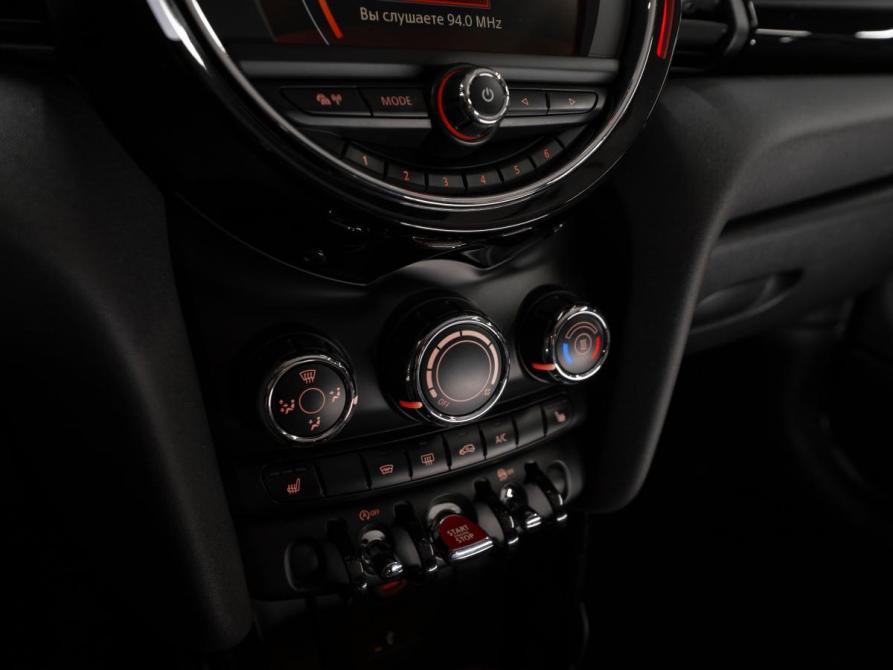 Mini Hatch III (F55/F56) Москва  - изображение 17