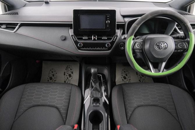 Toyota Corolla XII (E210) с пробегом 2018 года, цена 1 529 000 рублей, 104300 км, хэтчбек, Автокод Объявления