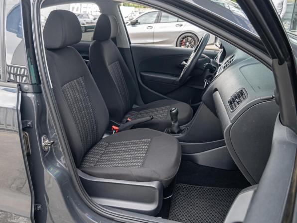 Volkswagen Polo V Рестайлинг с пробегом 2015 года, цена 745 000 рублей, 265767 км, седан, Автокод Объявления