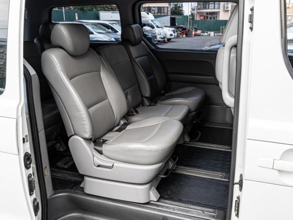 Hyundai Grand Starex I Рестайлинг с пробегом 2016 года, цена 2 940 000 рублей, 212273 км, минивэн, Автокод Объявления