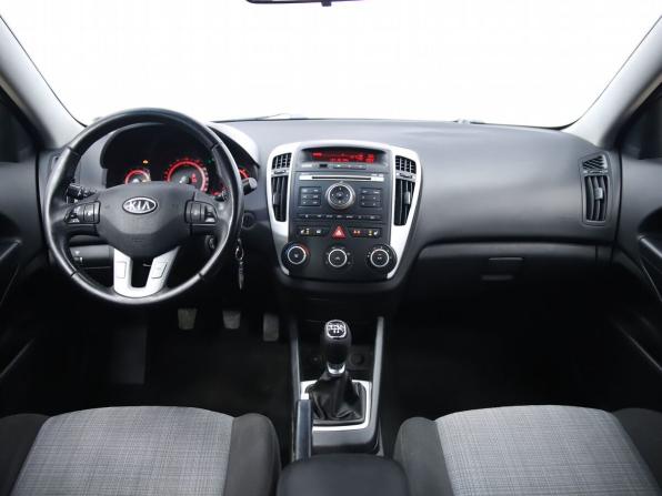 Kia Ceed I Рестайлинг с пробегом 2010 года, цена 670 000 рублей, 261947 км, хэтчбек, Автокод Объявления