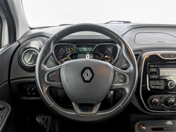 Renault Kaptur I с пробегом 2017 года, цена 1 320 000 рублей, 141645 км, внедорожник, Автокод Объявления