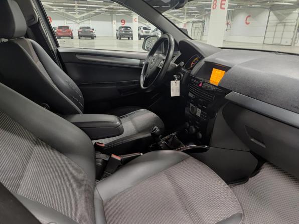 Opel Astra H Рестайлинг с пробегом 2012 года, цена 495 000 рублей, 202405 км, седан, Автокод Объявления