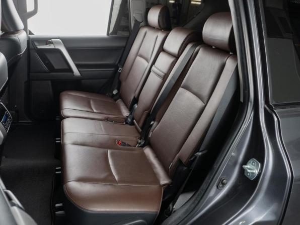 Toyota Land Cruiser Prado 150 Series Рестайлинг 2 с пробегом 2019 года, цена 5 879 000 рублей, 184028 км, внедорожник, Автокод Объявления