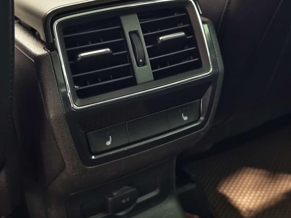 Skoda Karoq I с пробегом 2020 года, цена 1 945 000 рублей, 140505 км, внедорожник, Автокод Объявления
