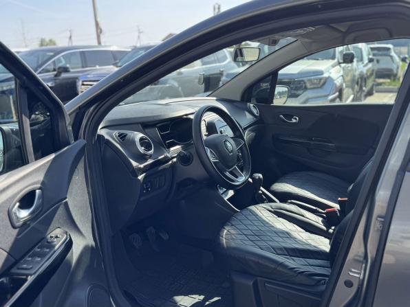 Renault Kaptur I Рестайлинг с пробегом 2021 года, цена 1 455 000 рублей, 59195 км, внедорожник, Автокод Объявления