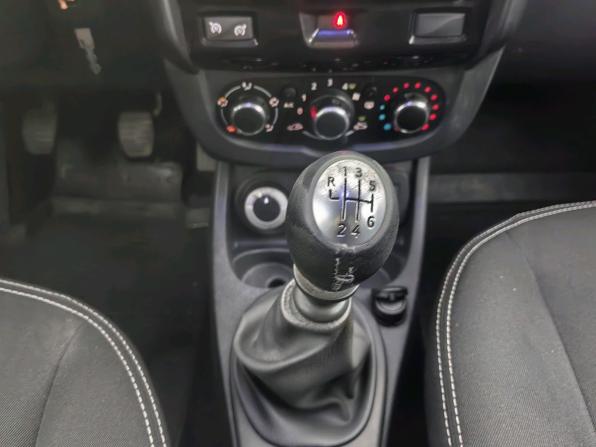 Renault Duster I Рестайлинг с пробегом 2015 года, цена 889 000 рублей, 200000 км, внедорожник, Автокод Объявления