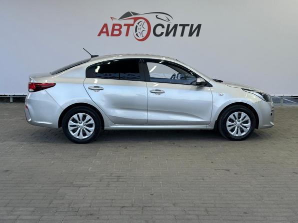 Kia Rio IV с пробегом 2019 года, цена 1 352 000 рублей, 124000 км, седан, Автокод Объявления