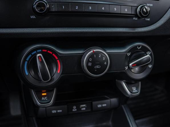 Kia Rio IV с пробегом 2019 года, цена 1 255 000 рублей, 196697 км, хэтчбек, Автокод Объявления