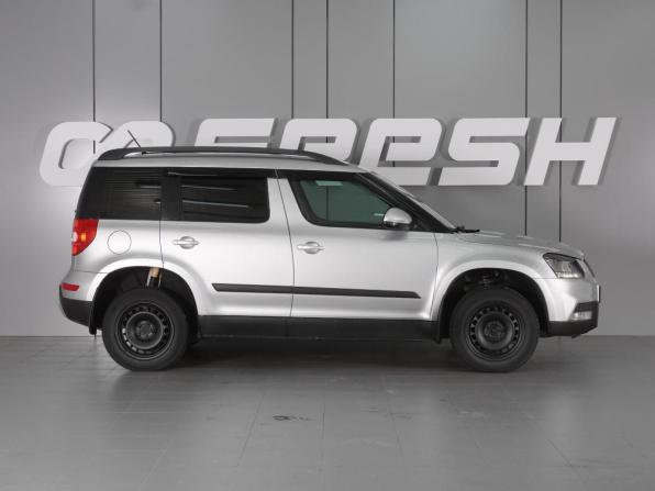 Skoda Yeti I Рестайлинг с пробегом 2015 года, цена 979 000 рублей, 239533 км, внедорожник, Автокод Объявления