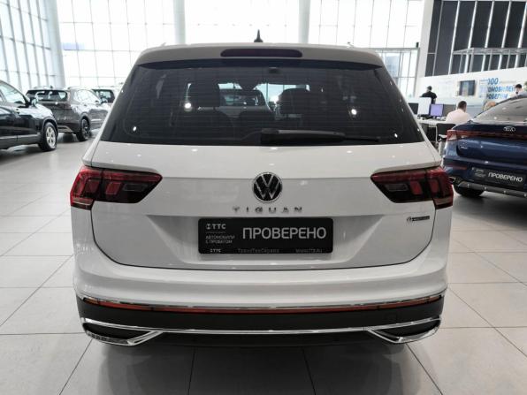 Volkswagen Tiguan II Рестайлинг с пробегом 2021 года, цена 3 950 000 рублей, 33708 км, внедорожник, Автокод Объявления