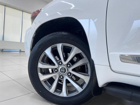 Toyota Land Cruiser 200 Series Рестайлинг 1 с пробегом 2012 года, цена 3 350 000 рублей, 299710 км, внедорожник, Автокод Объявления