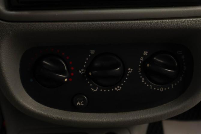 Renault Symbol I Рестайлинг с пробегом 2004 года, цена 349 000 рублей, 220000 км, седан, Автокод Объявления