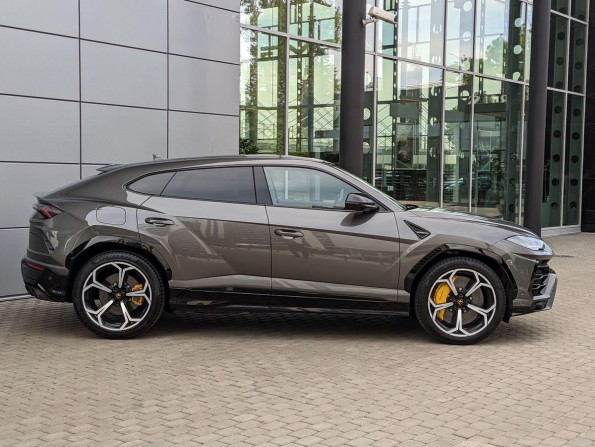 Lamborghini Urus I с пробегом 2021 года, цена 27 000 000 рублей, 35600 км, offers.body_type.unknown, Автокод Объявления