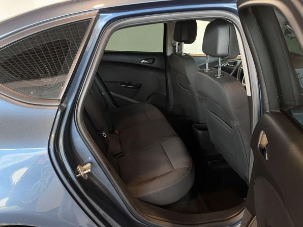 Opel Astra J Рестайлинг с пробегом 2013 года, цена 722 000 рублей, 176100 км, седан, Автокод Объявления