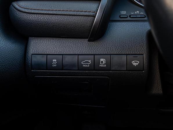 Toyota Camry VIII (XV70) с пробегом 2019 года, цена 2 390 000 рублей, 192318 км, седан, Автокод Объявления