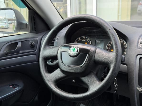 Skoda Octavia II (A5) Рестайлинг с пробегом 2013 года, цена 575 000 рублей, 155959 км, лифтбек, Автокод Объявления
