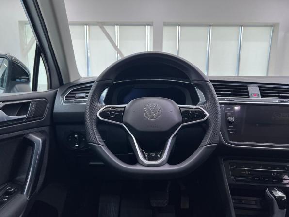 Volkswagen Tiguan II с пробегом 2017 года, цена 2 450 000 рублей, 165460 км, внедорожник, Автокод Объявления