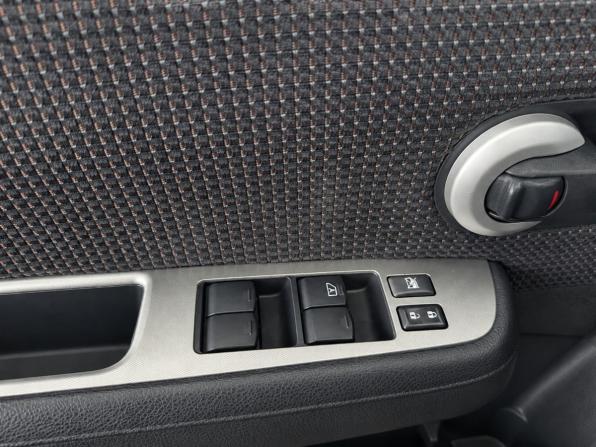 Nissan Tiida I Рестайлинг с пробегом 2013 года, цена 779 000 рублей, 216374 км, хэтчбек, Автокод Объявления