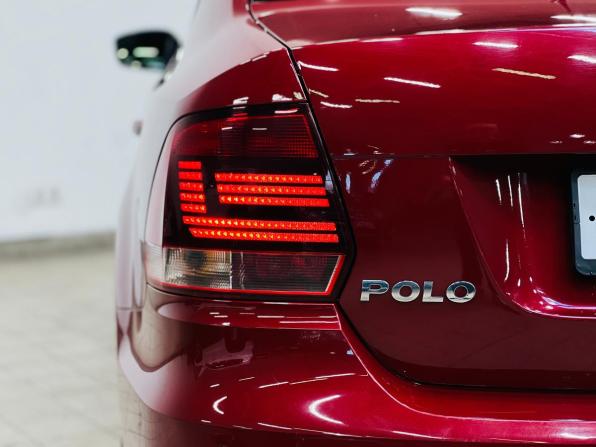 Volkswagen Polo V Рестайлинг с пробегом 2020 года, цена 1 250 000 рублей, 127000 км, седан, Автокод Объявления