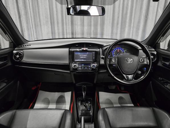Toyota Corolla XI (E160 E170) Рестайлинг 2 с пробегом 2018 года, цена 1 190 000 рублей, 240000 км, универсал, Автокод Объявления