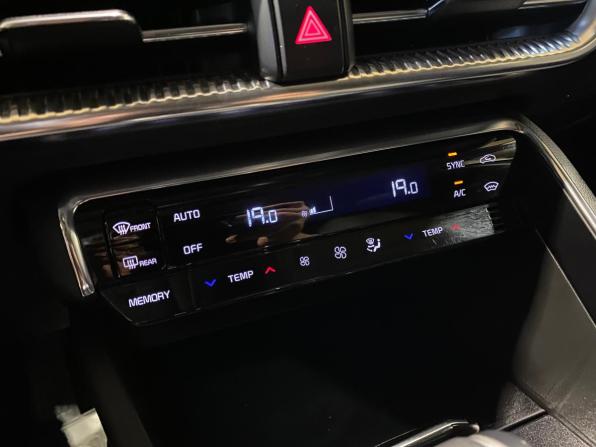 Kia K5 III с пробегом 2021 года, цена 2 750 000 рублей, 106190 км, седан, Автокод Объявления