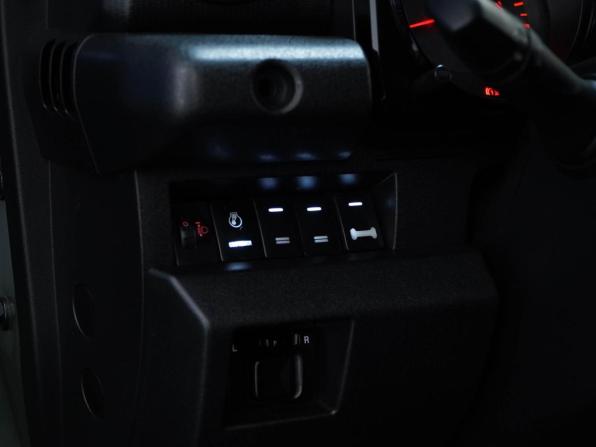 Suzuki Jimny IV с пробегом 2021 года, цена 3 953 055 рублей, 12654 км, внедорожник, Автокод Объявления
