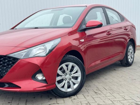 Hyundai Solaris II Рестайлинг с пробегом 2021 года, цена 1 599 000 рублей, 47500 км, седан, Автокод Объявления