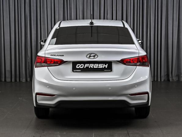 Hyundai Solaris II с пробегом 2018 года, цена 1 359 000 рублей, 51231 км, седан, Автокод Объявления