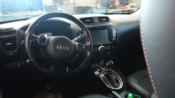 Kia Soul II Рестайлинг с пробегом 2017 года, цена 1 352 000 рублей, 67589 км, хэтчбек, Автокод Объявления