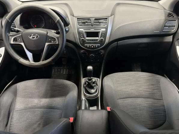 Hyundai Solaris I Рестайлинг с пробегом 2015 года, цена 929 000 рублей, 130000 км, седан, Автокод Объявления